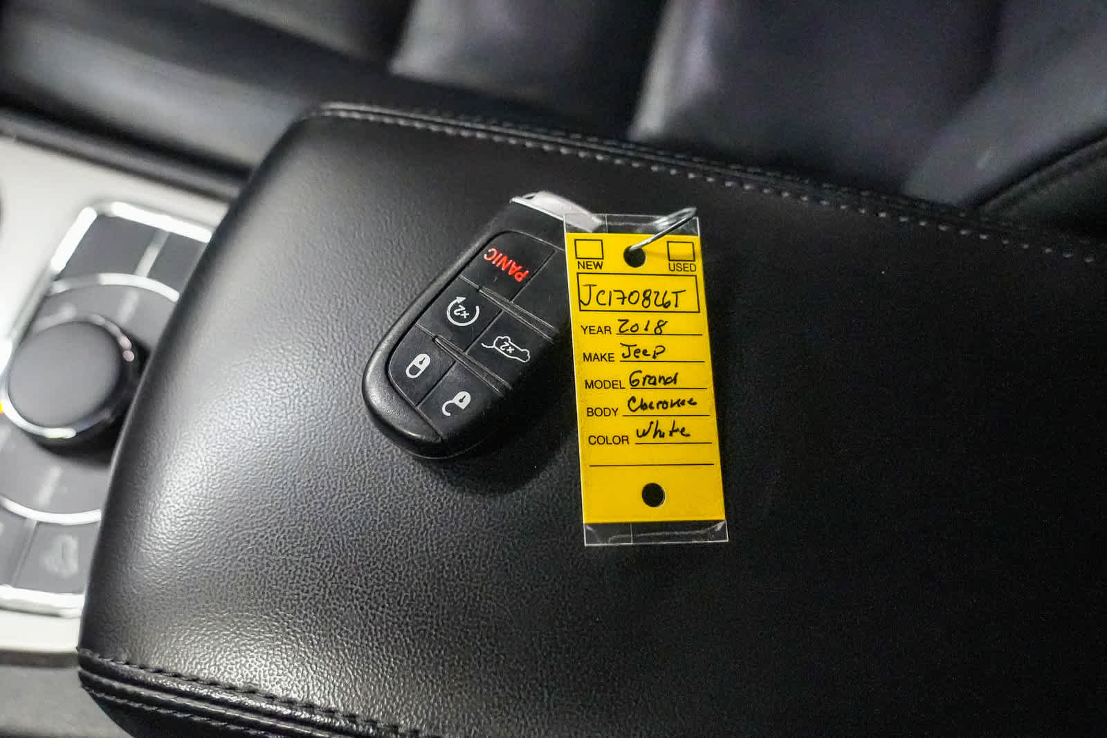 Used 2018 Jeep Grand Cherokee Limited AWD/4WD image 24