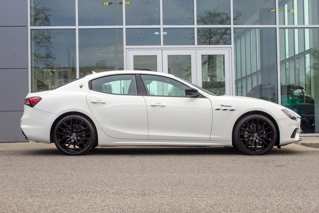 Used 2024 Maserati Ghibli Modena Q4 AWD/4WD image 4