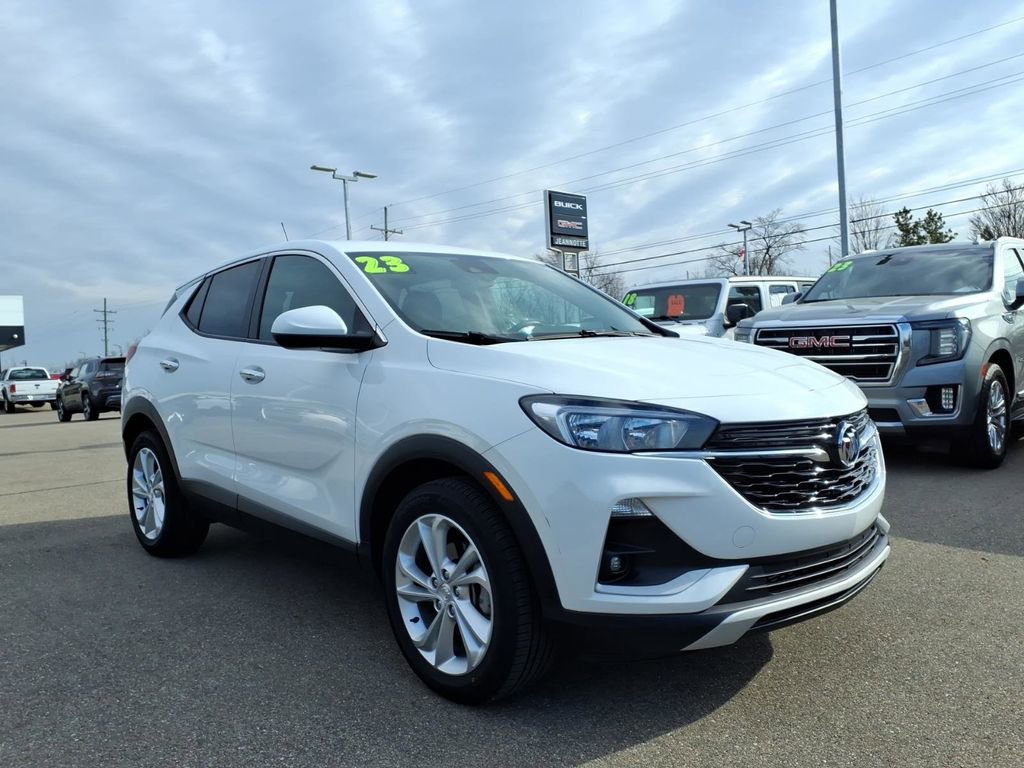 Used 2023 Buick Encore GX Preferred w/ Cold Weather Comfort Package image 3