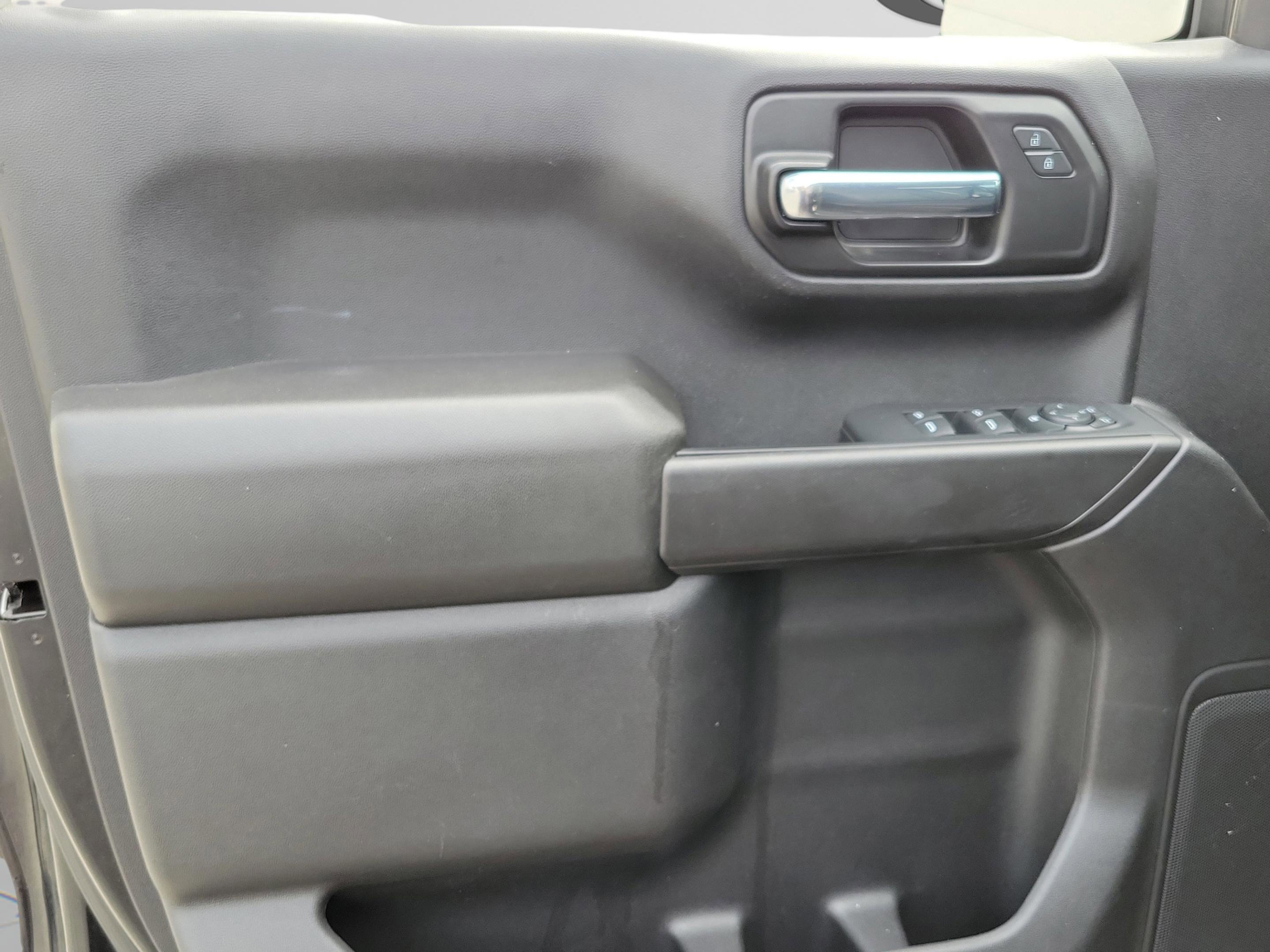 Used 2021 Chevrolet Silverado 1500 Custom image 9