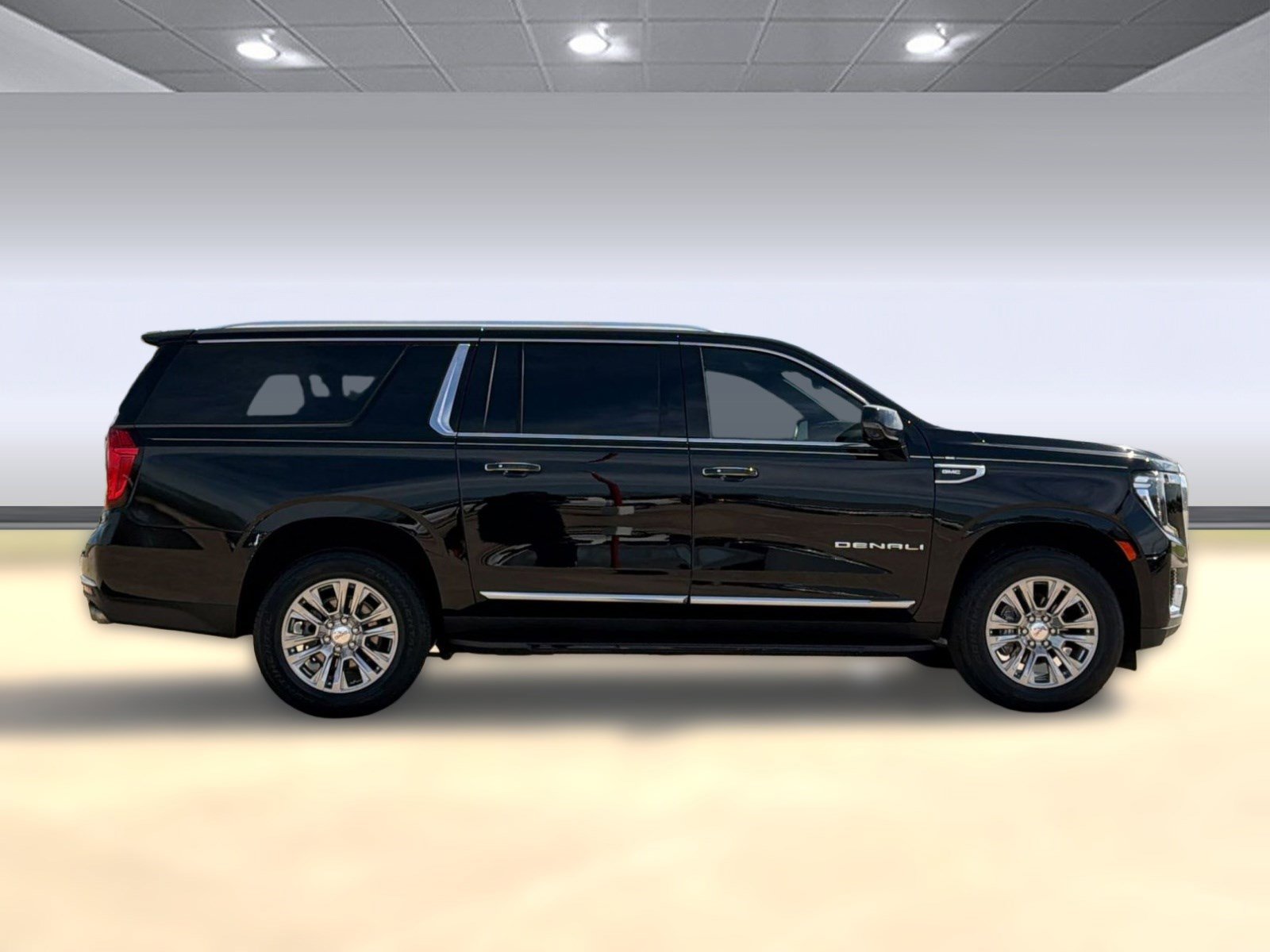 Used 2023 GMC Yukon XL Denali image 8