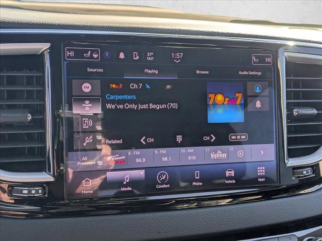 Used 2023 Chrysler Pacifica Touring-L image 12