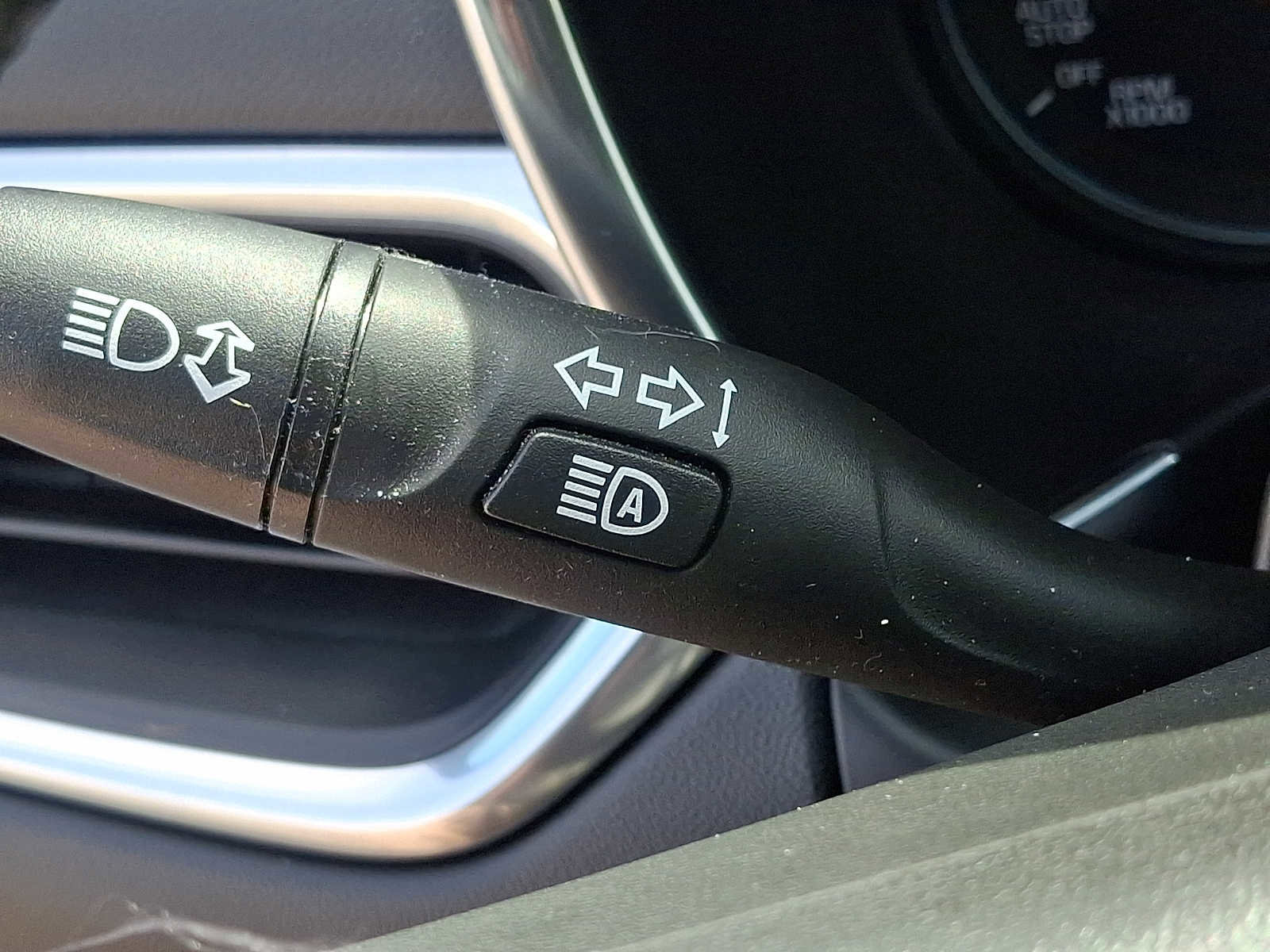 Used 2023 Chevrolet Equinox LT AWD/4WD image 24