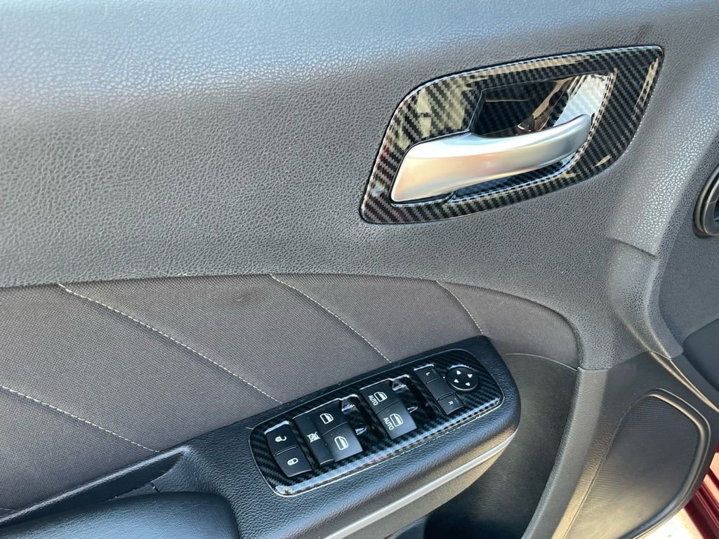Used 2019 Dodge Charger SXT image 12