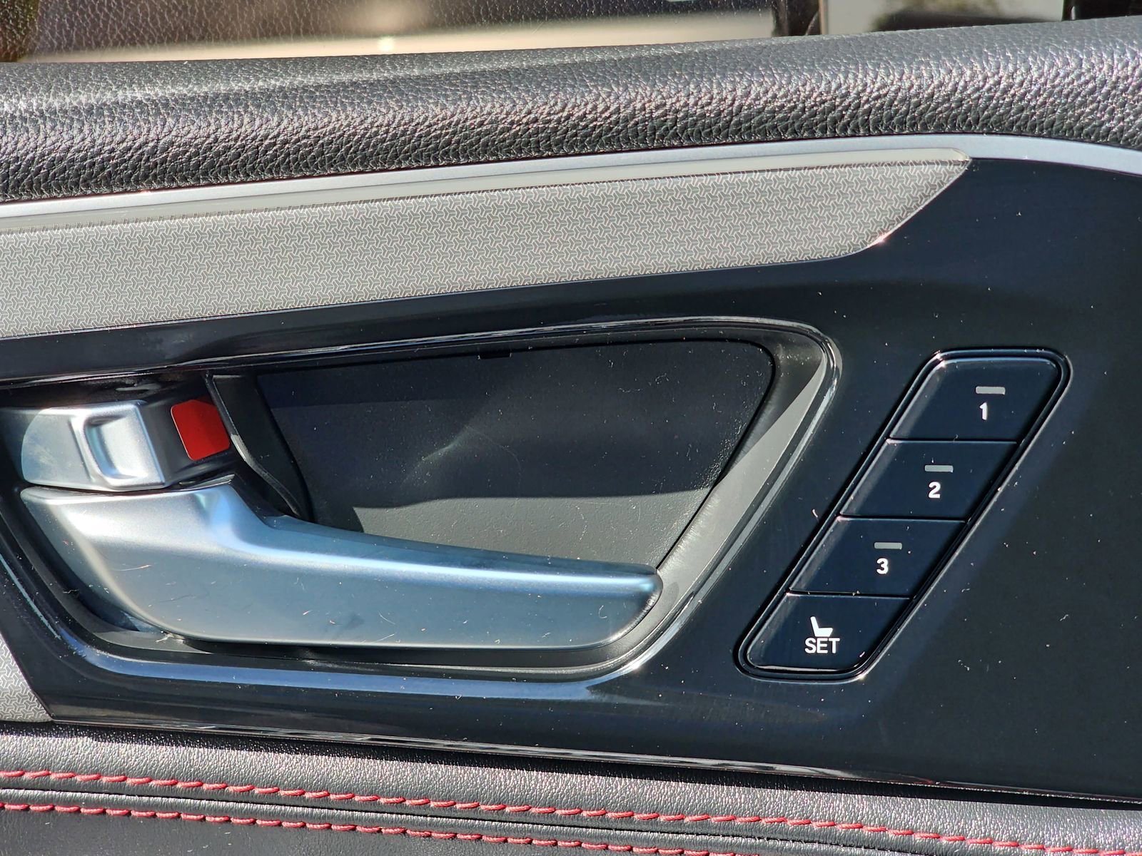 Used 2023 Acura MDX A-Spec image 36