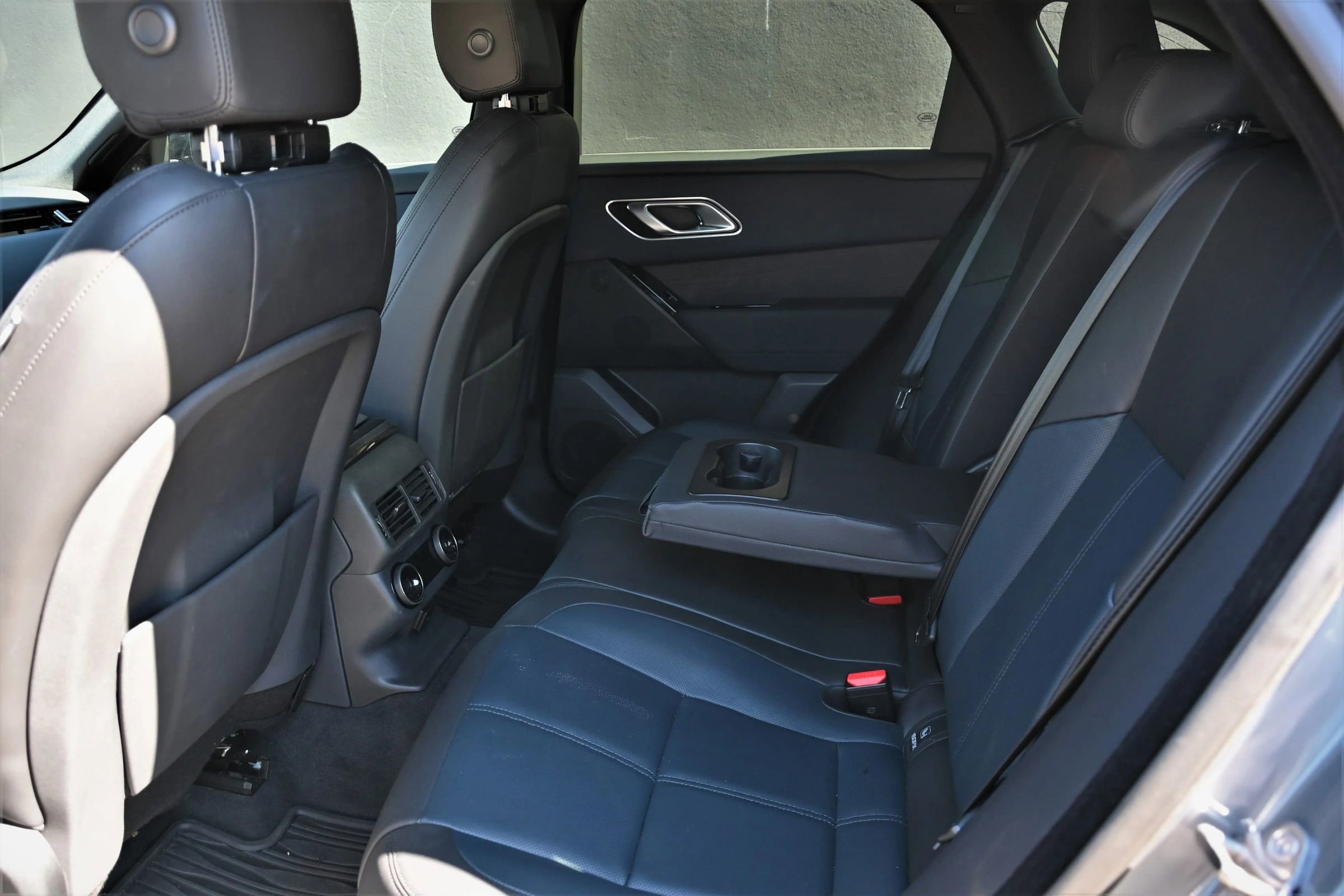 Used 2024 Land Rover Range Rover Velar Dynamic SE image 30