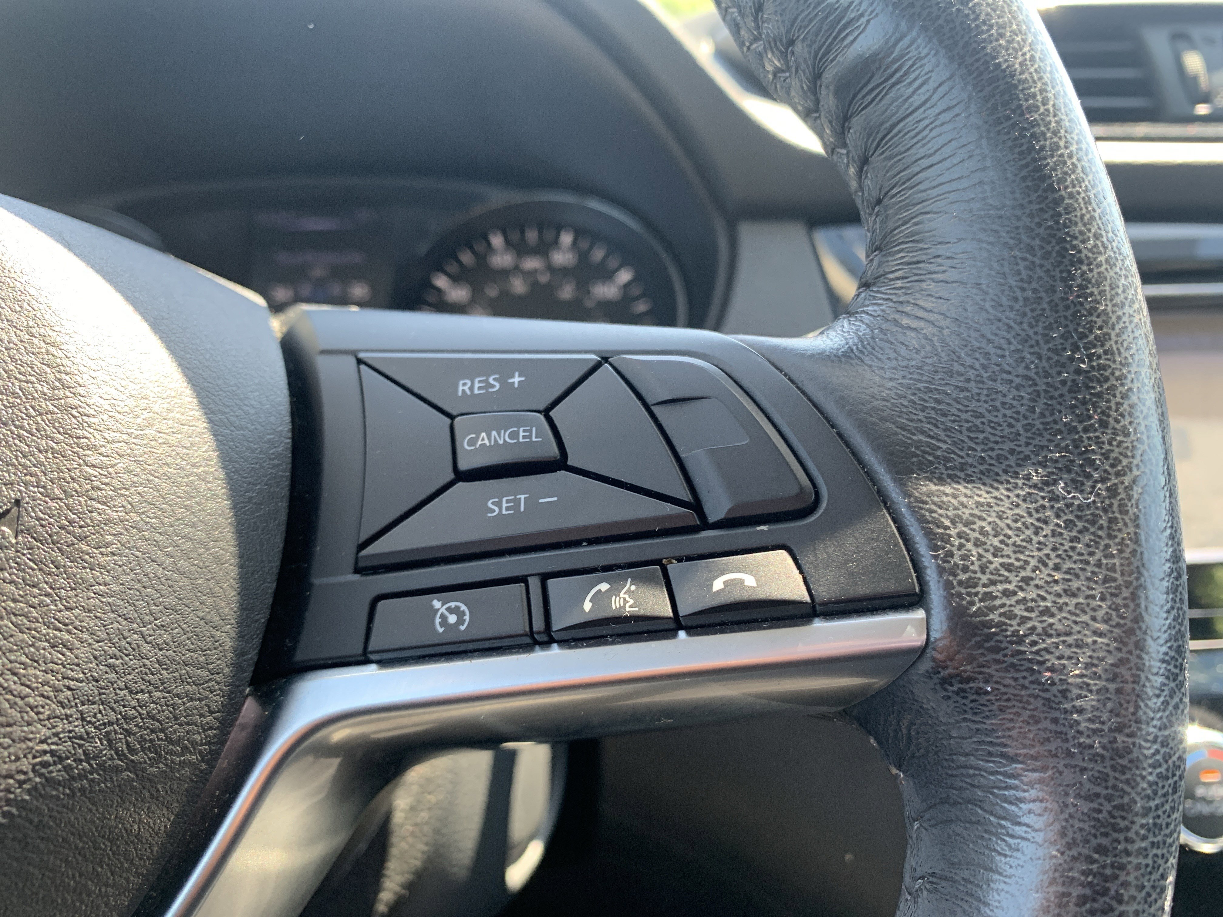 Used 2017 Nissan Rogue Sport SV w/ SV Premium Package FWD image 20