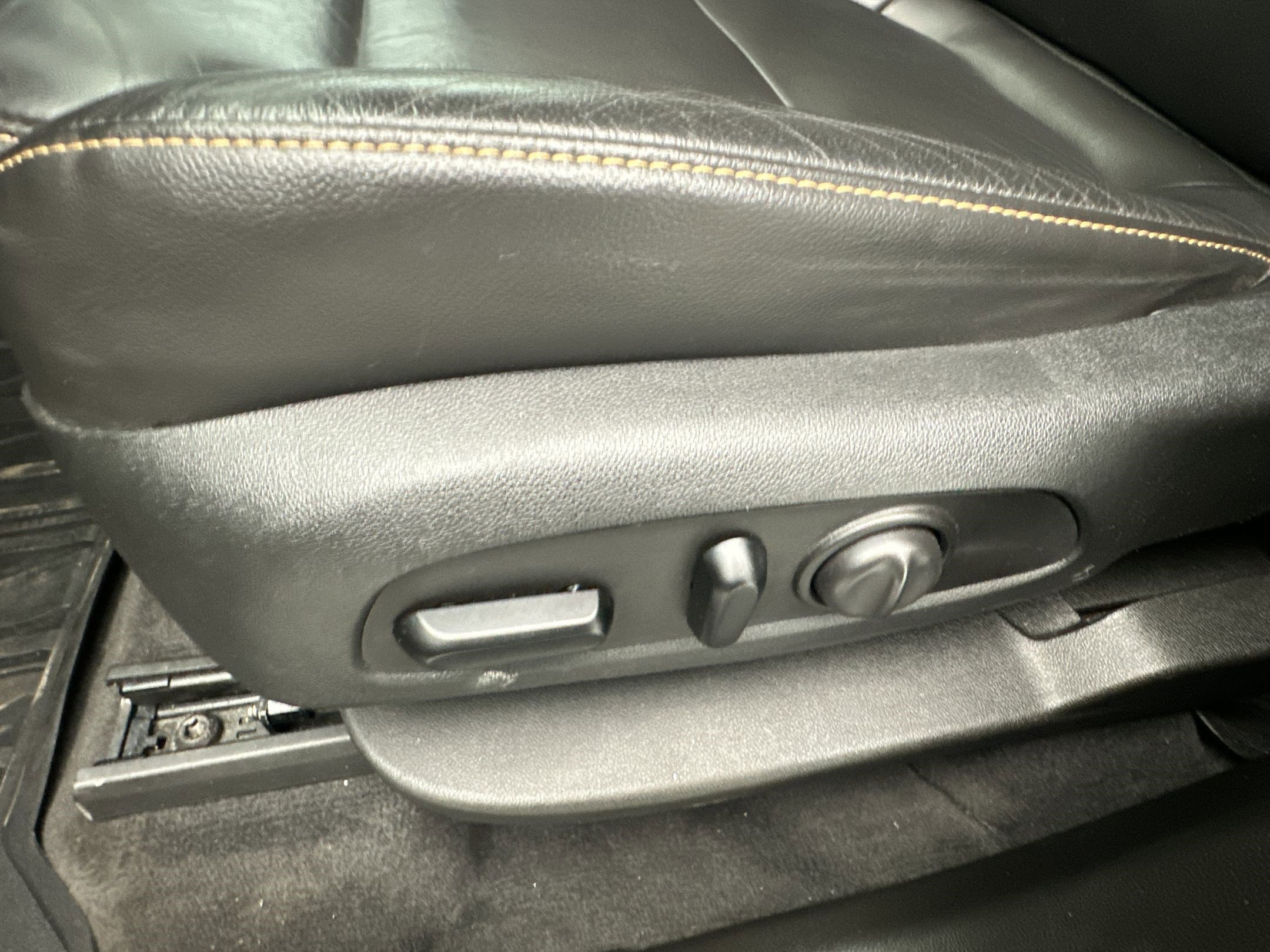 Used 2020 Chevrolet Traverse RS w/ LPO, Floor Liner Package image 13