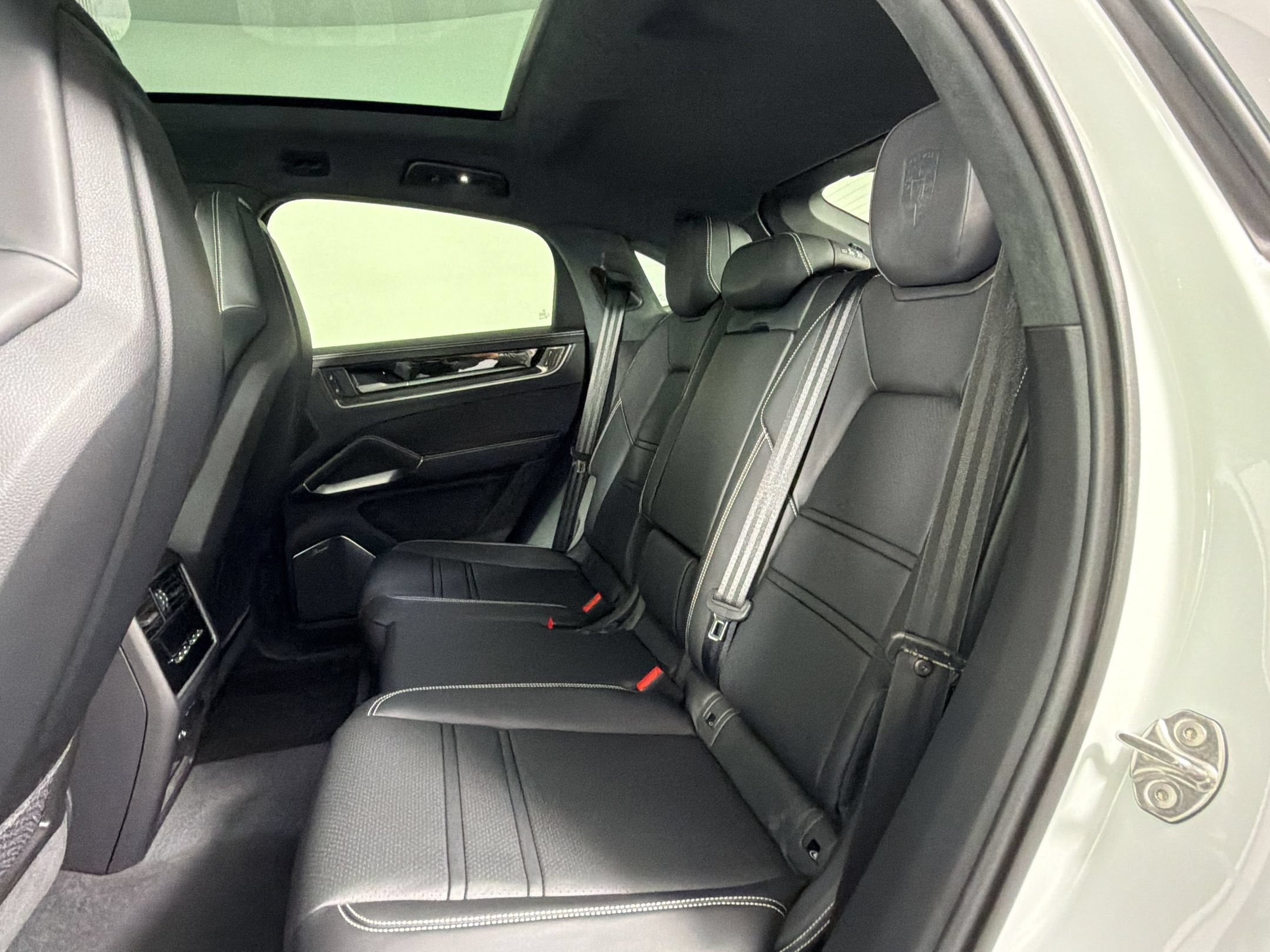 New 2026 Porsche Cayenne GTS AWD/4WD image 20