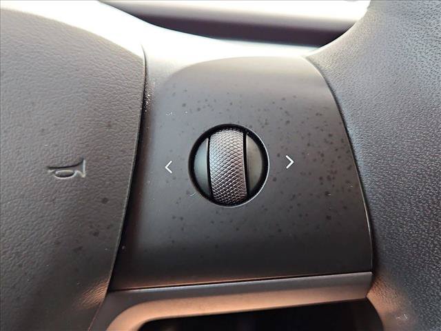 Used 2023 Tesla Model Y Performance AWD/4WD image 24