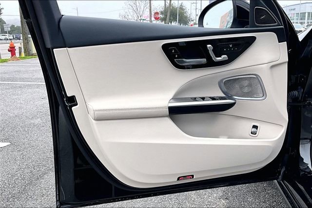 Used 2024 Mercedes-Benz C 300 Sedan image 17