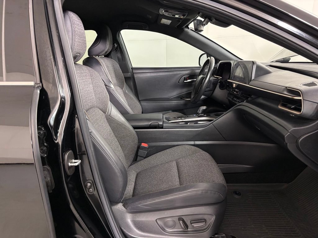 Used 2023 Toyota Crown AWD/4WD image 47