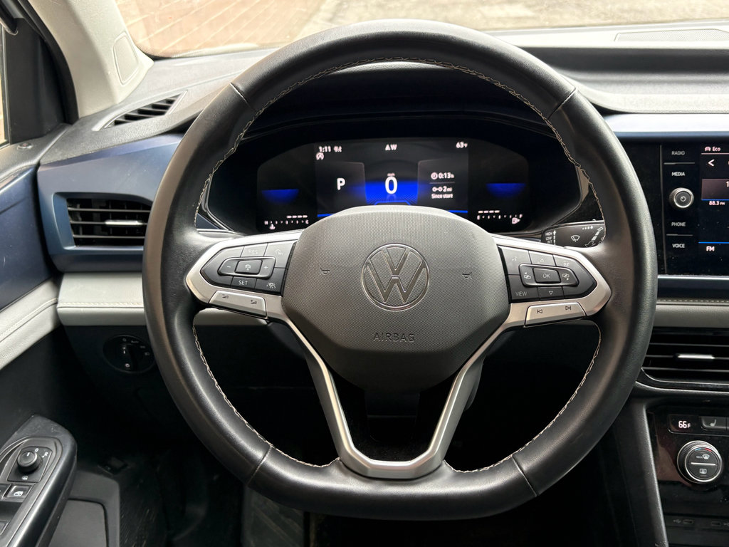 Used 2024 Volkswagen Taos SE AWD/4WD image 35