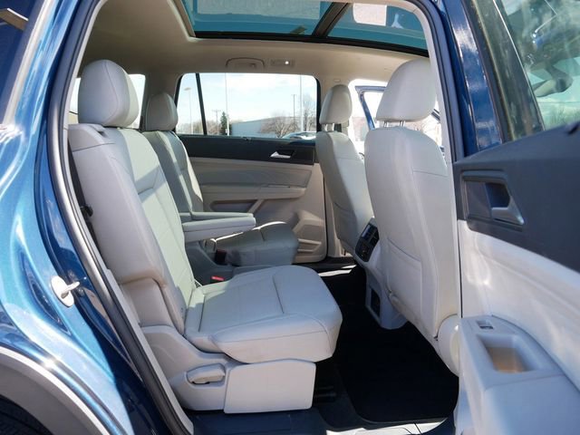 Certified 2022 Volkswagen Atlas SE w/ Panoramic Sunroof Package AWD/4WD image 19