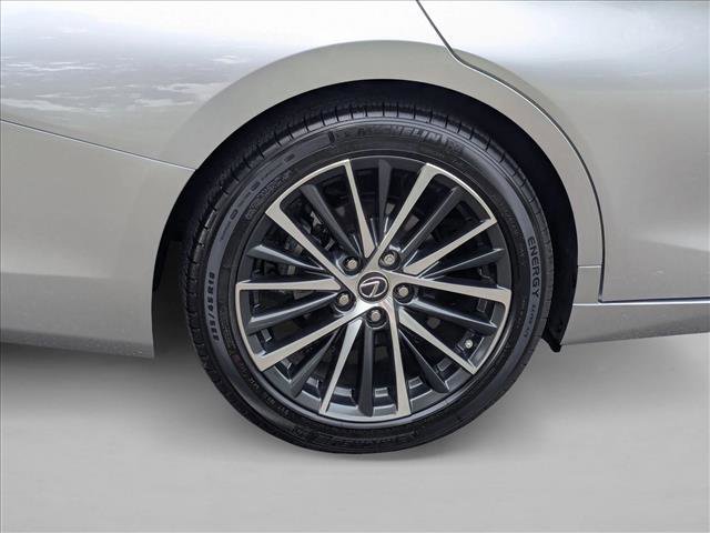 Used 2025 Lexus ES 300h w/ Premium Package image 21