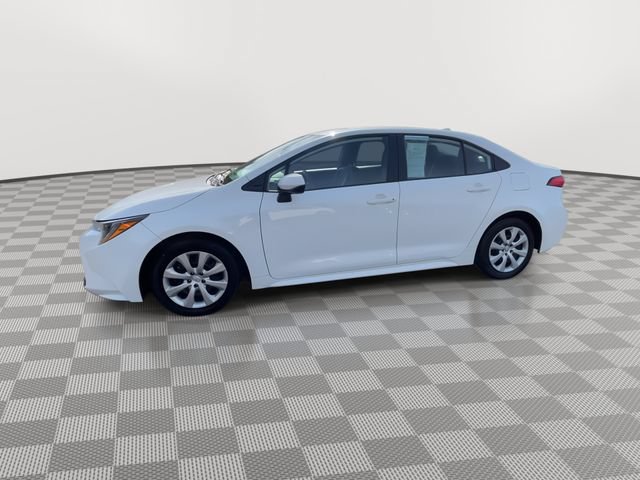 Used 2024 Toyota Corolla LE FWD image 5