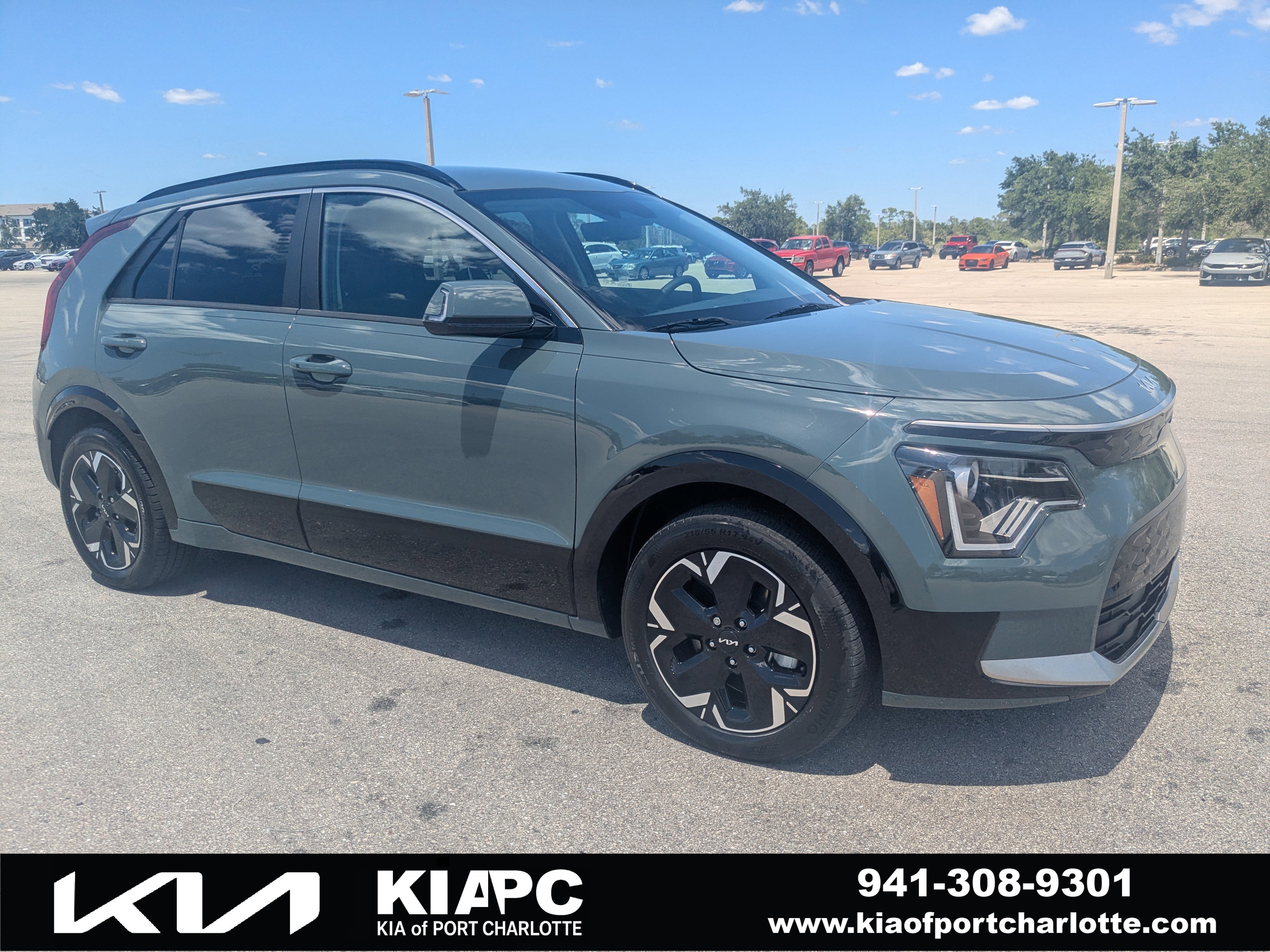 Used 2023 Kia Niro Wind w/ Wind Preserve Package image 1