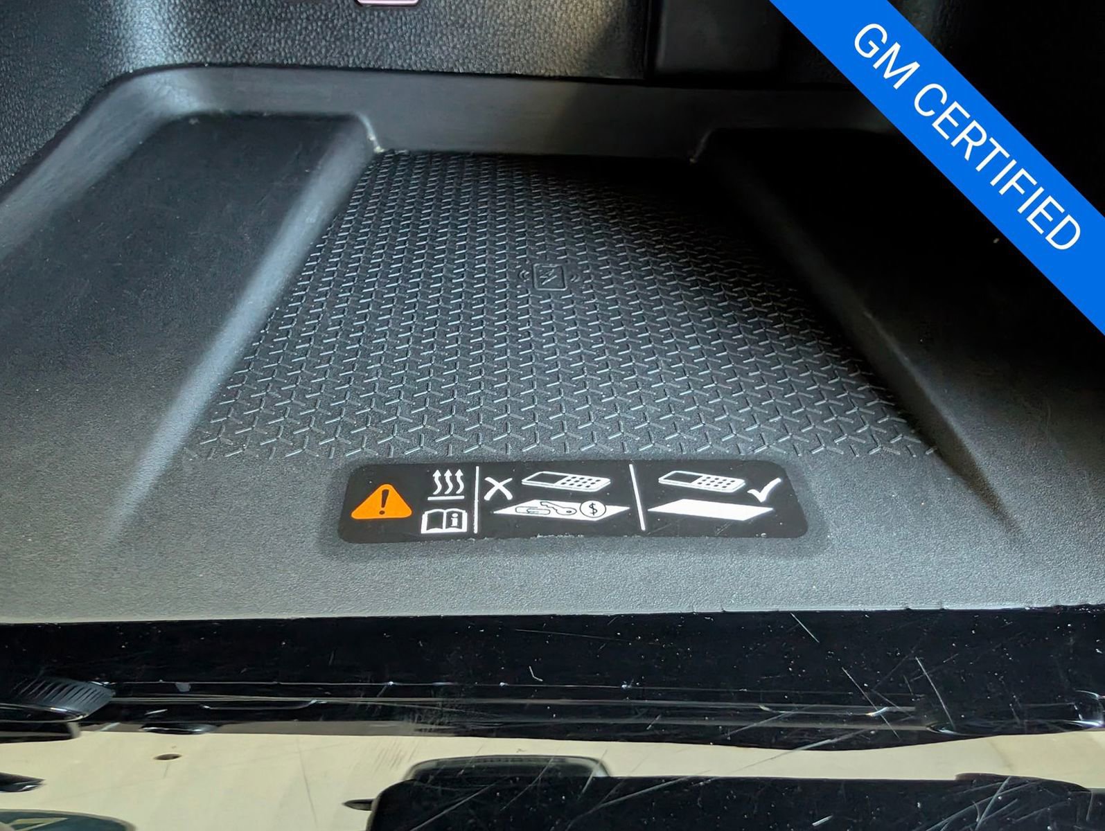 Used 2025 Chevrolet Traverse LT image 23