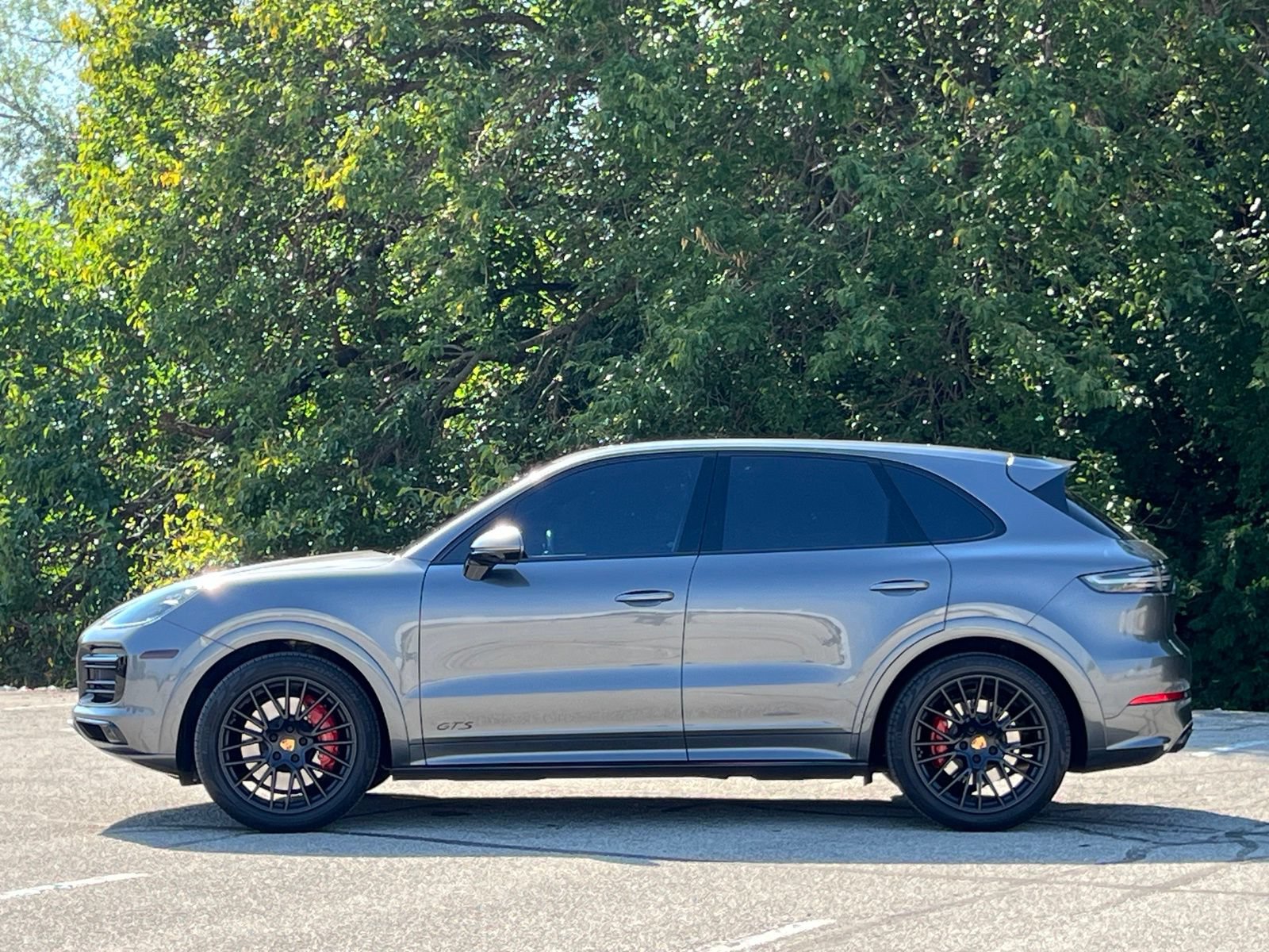 Certified 2023 Porsche Cayenne GTS AWD/4WD image 2