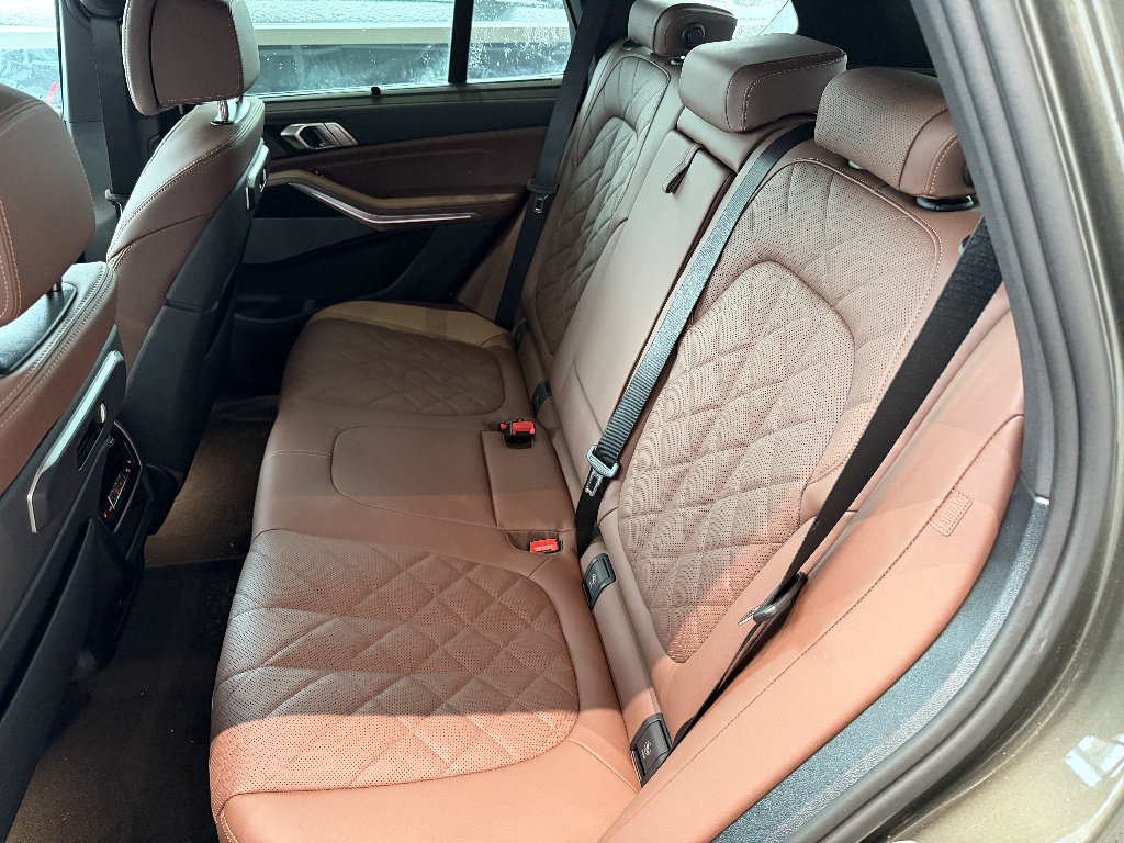 New 2026 BMW X5 xDrive40i w/ M Sport Package image 13