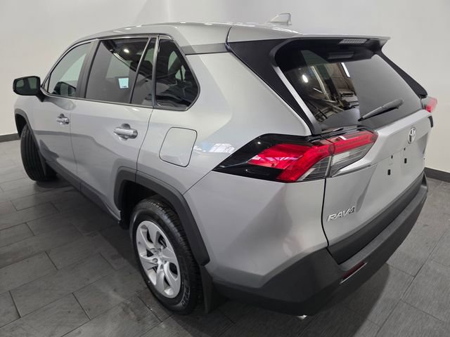 Used 2025 Toyota RAV4 LE AWD/4WD image 3
