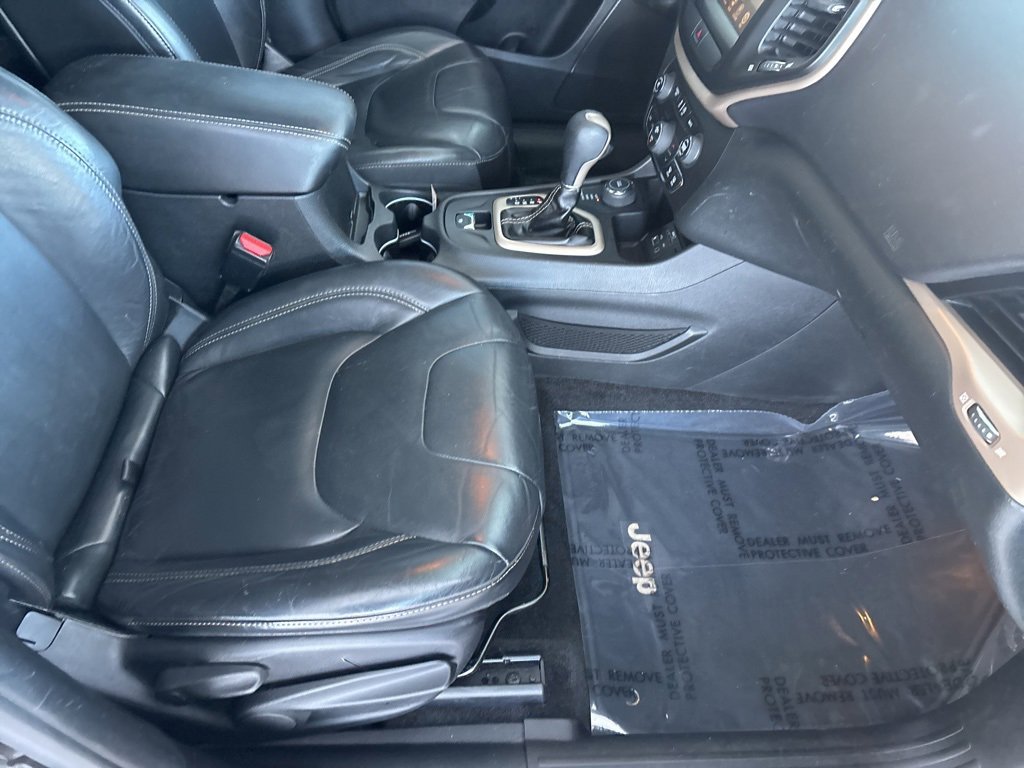 Used 2016 Jeep Cherokee Limited image 31