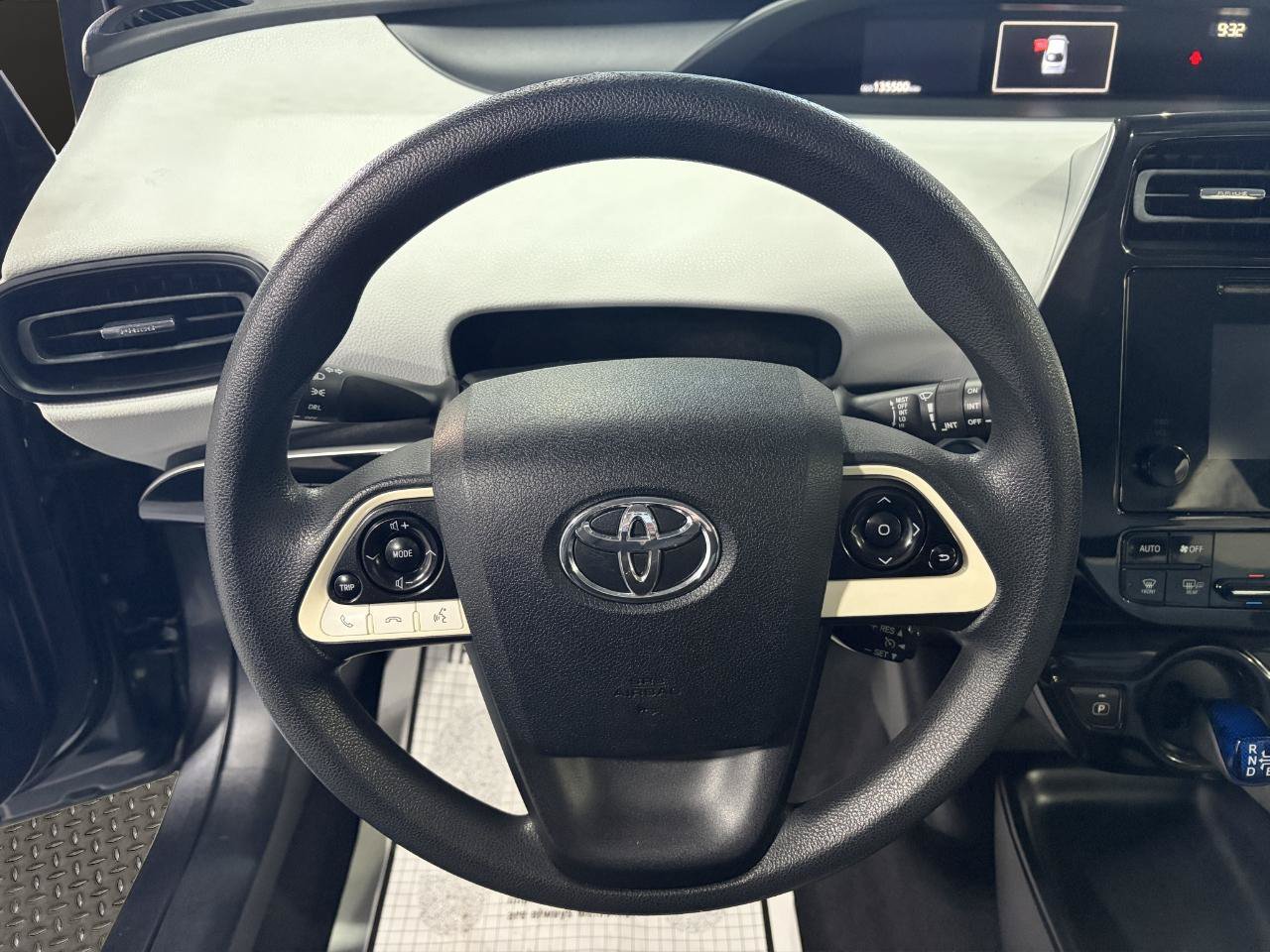 Used 2016 Toyota Prius Two FWD image 10