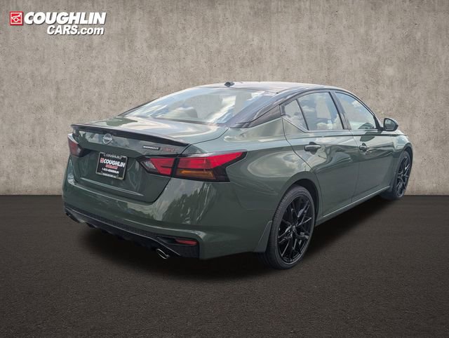 New 2026 Nissan Altima 2.5 SR w/ SR Midnight Edition Package FWD image 8