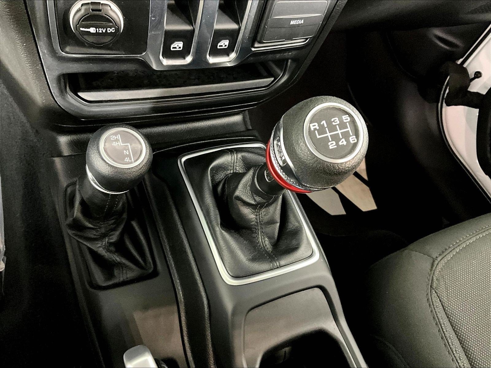 Used 2023 Jeep Wrangler Sport AWD/4WD image 39