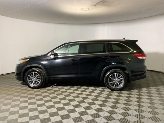 Used 2017 Toyota Highlander XLE image 9