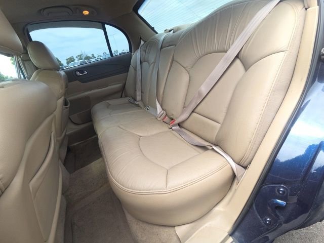 Used 2002 Lincoln Continental FWD image 13