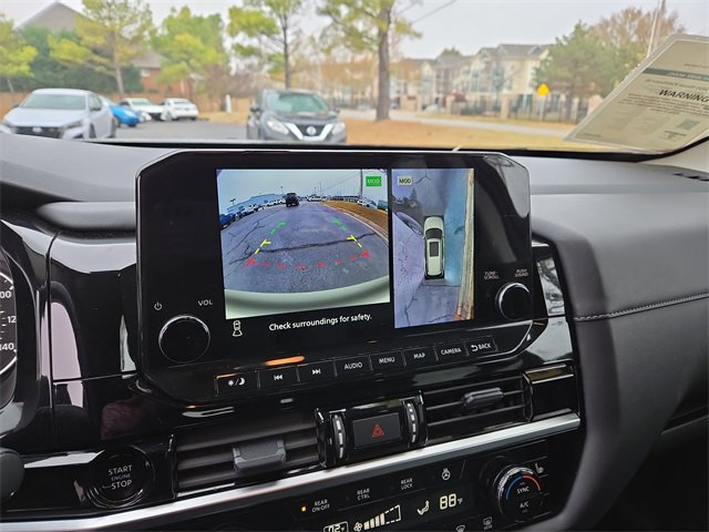 Certified 2025 Nissan Pathfinder SL image 25