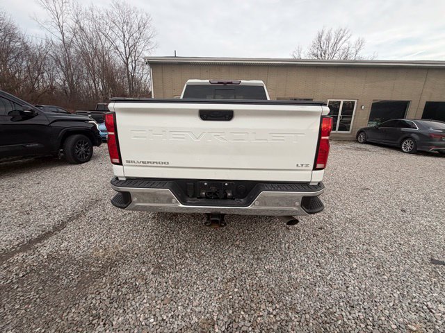 Used 2025 Chevrolet Silverado 2500 LTZ w/ LTZ Plus Package AWD/4WD image 12