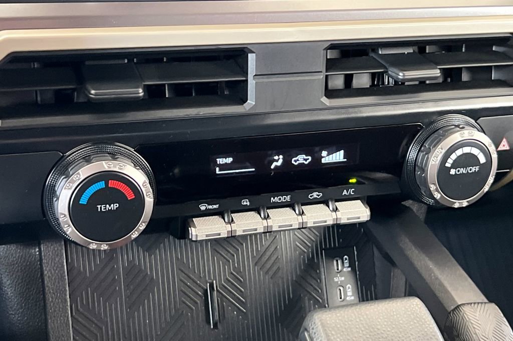 Certified 2025 Toyota Tacoma SR5 AWD/4WD image 23