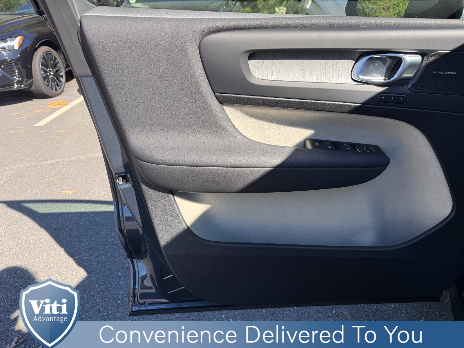 New 2026 Volvo XC40 B5 Ultra w/ Protection Package Premier AWD/4WD image 11