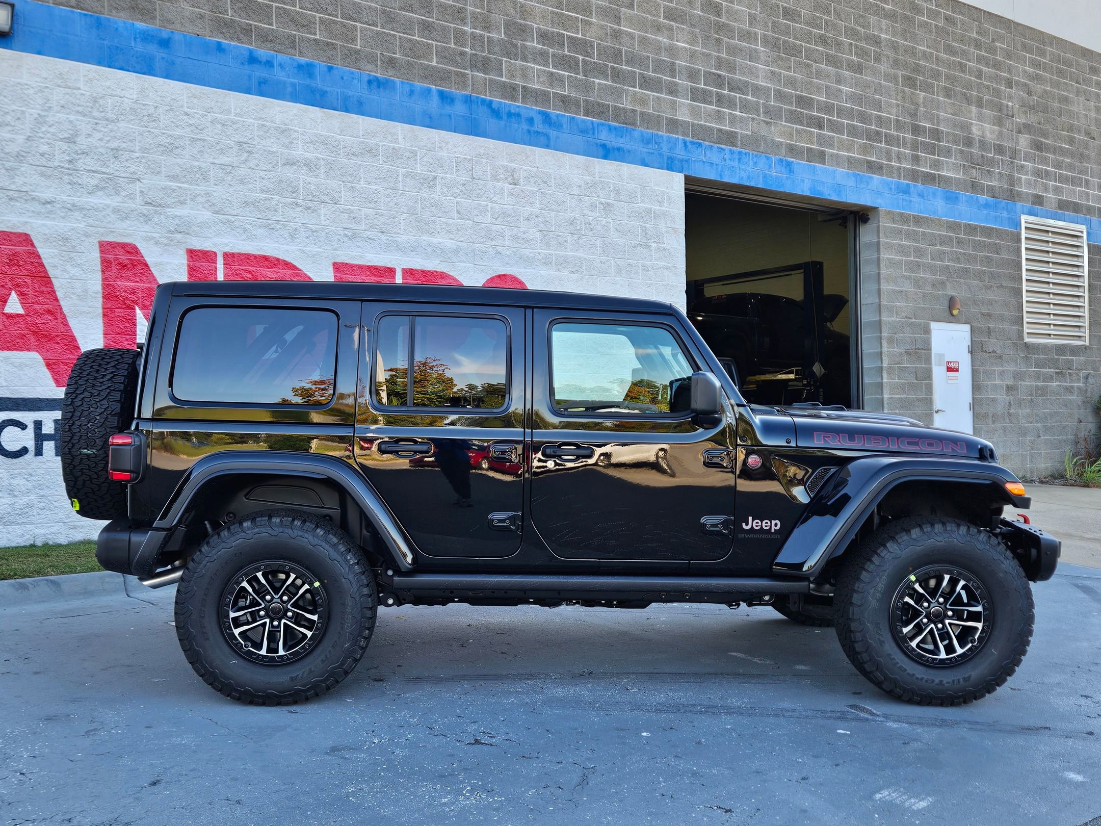 New 2026 Jeep Wrangler Unlimited Rubicon image 8