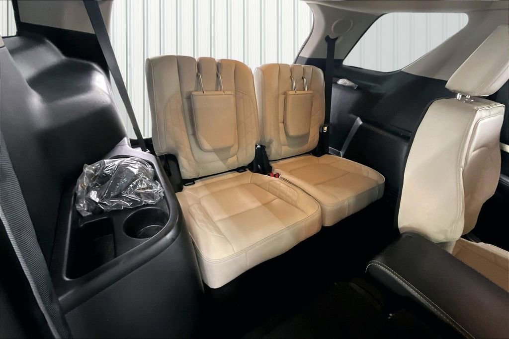 Used 2016 Ford Explorer Platinum image 28