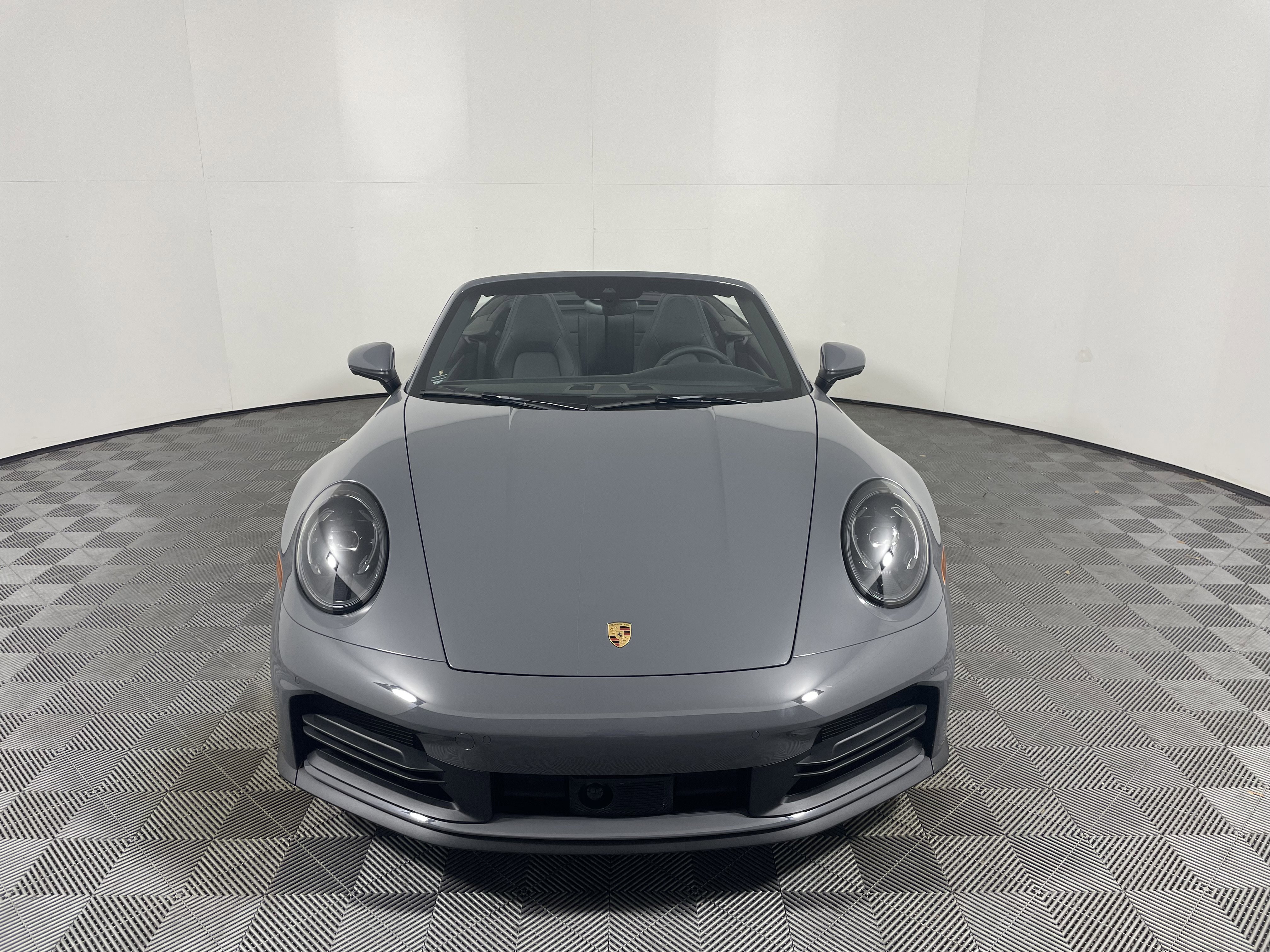 Used 2025 Porsche 911 Carrera image 10
