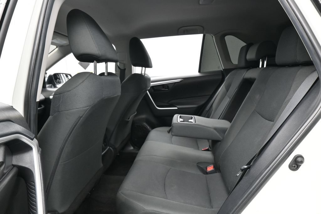 Used 2025 Toyota RAV4 LE AWD/4WD image 27
