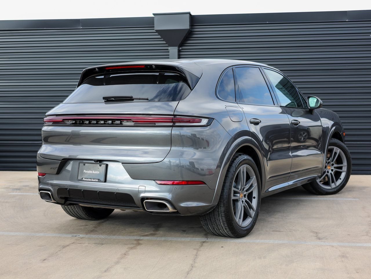 New 2026 Porsche Cayenne E-Hybrid AWD/4WD image 7