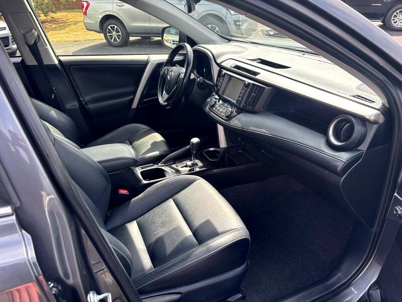 Used 2017 Toyota RAV4 Limited image 36
