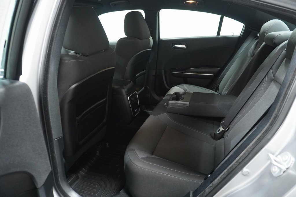Used 2017 Dodge Charger SXT image 12