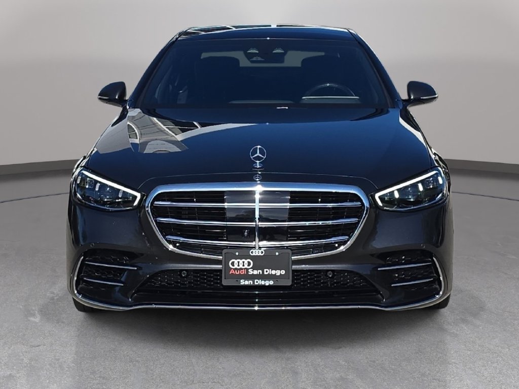 Used 2024 Mercedes-Benz S 580 4MATIC Sedan image 3