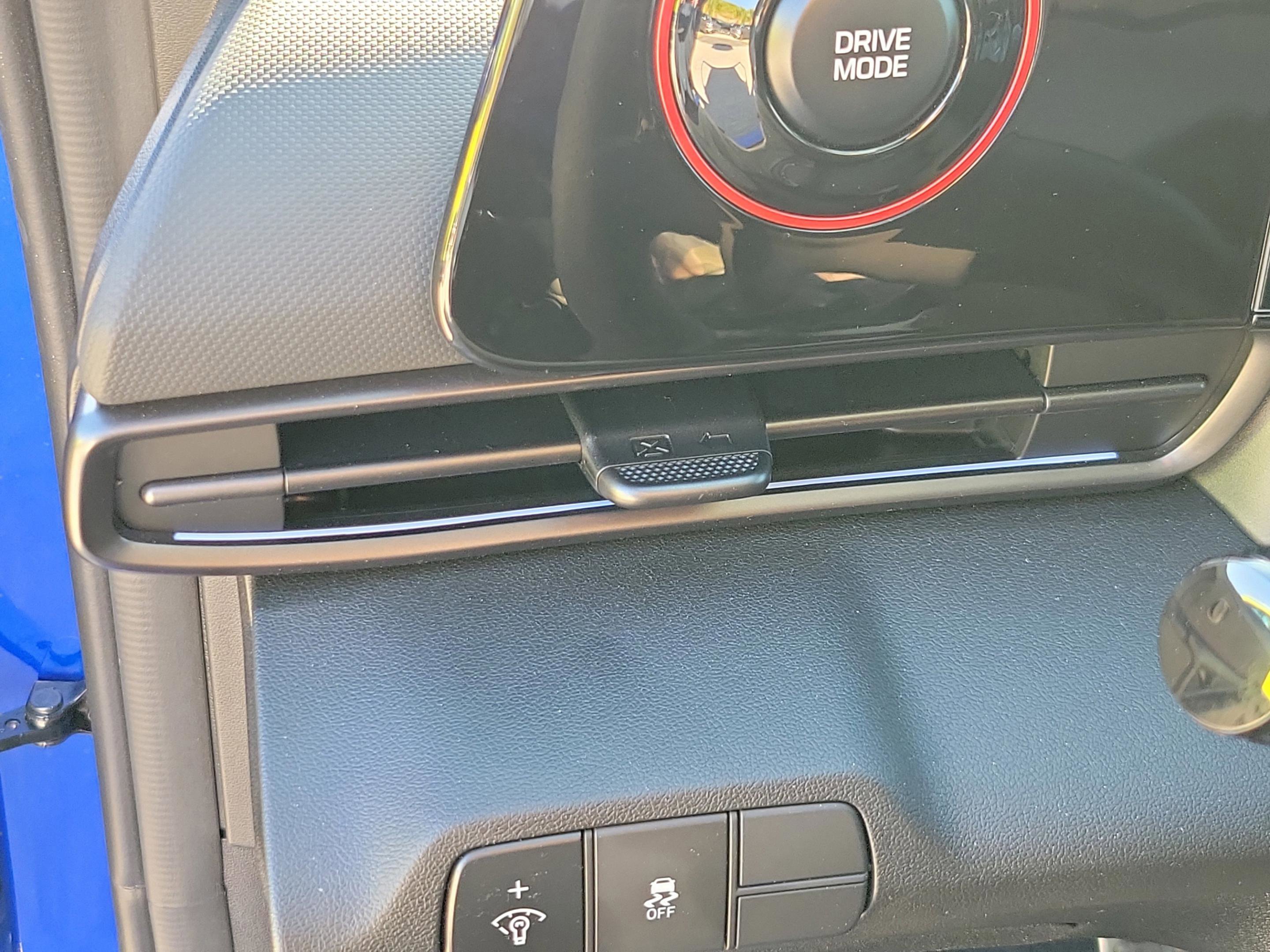 Certified 2025 Hyundai Elantra N Line image 30