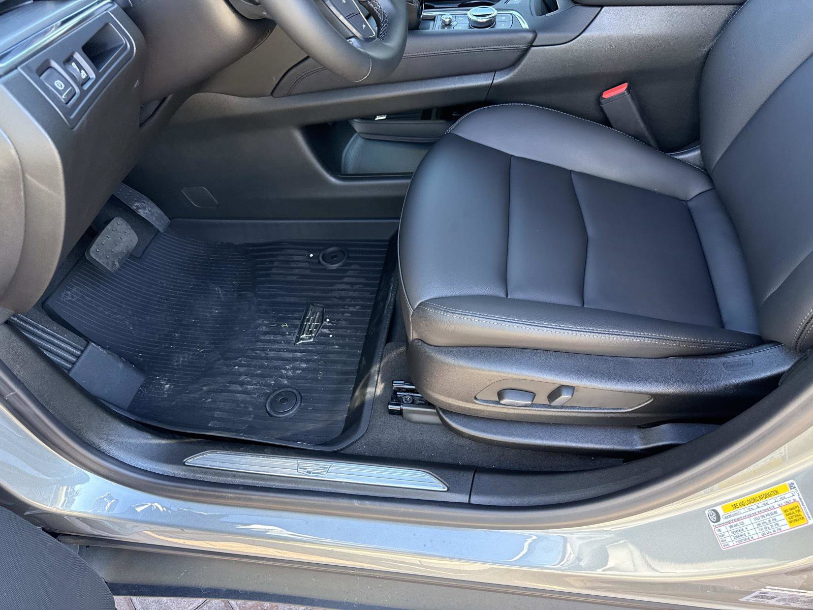 New 2026 Cadillac XT5 Luxury w/ LPO, Floor Liner Package image 21