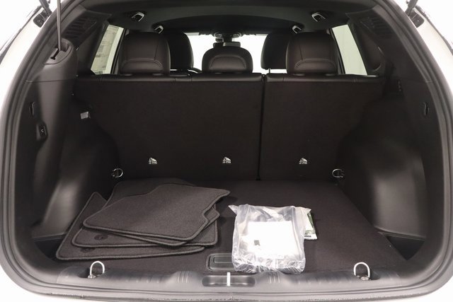 New 2026 Jeep Compass Limited image 18