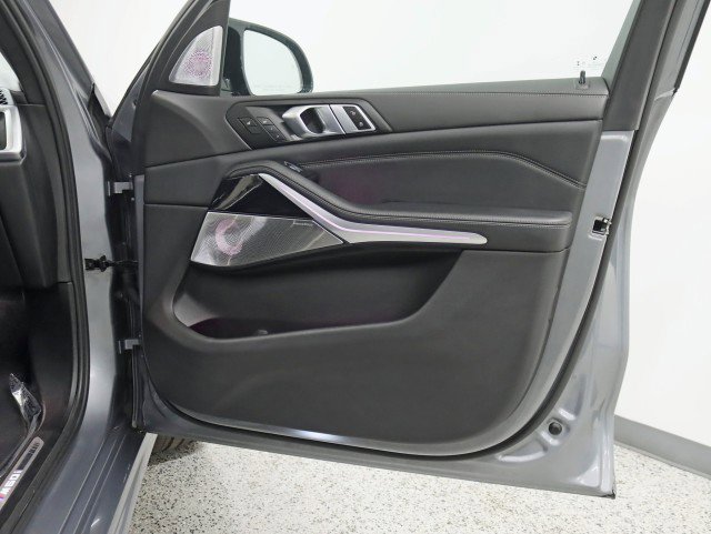 Used 2023 BMW X7 M60i w/ Executive Package image 38