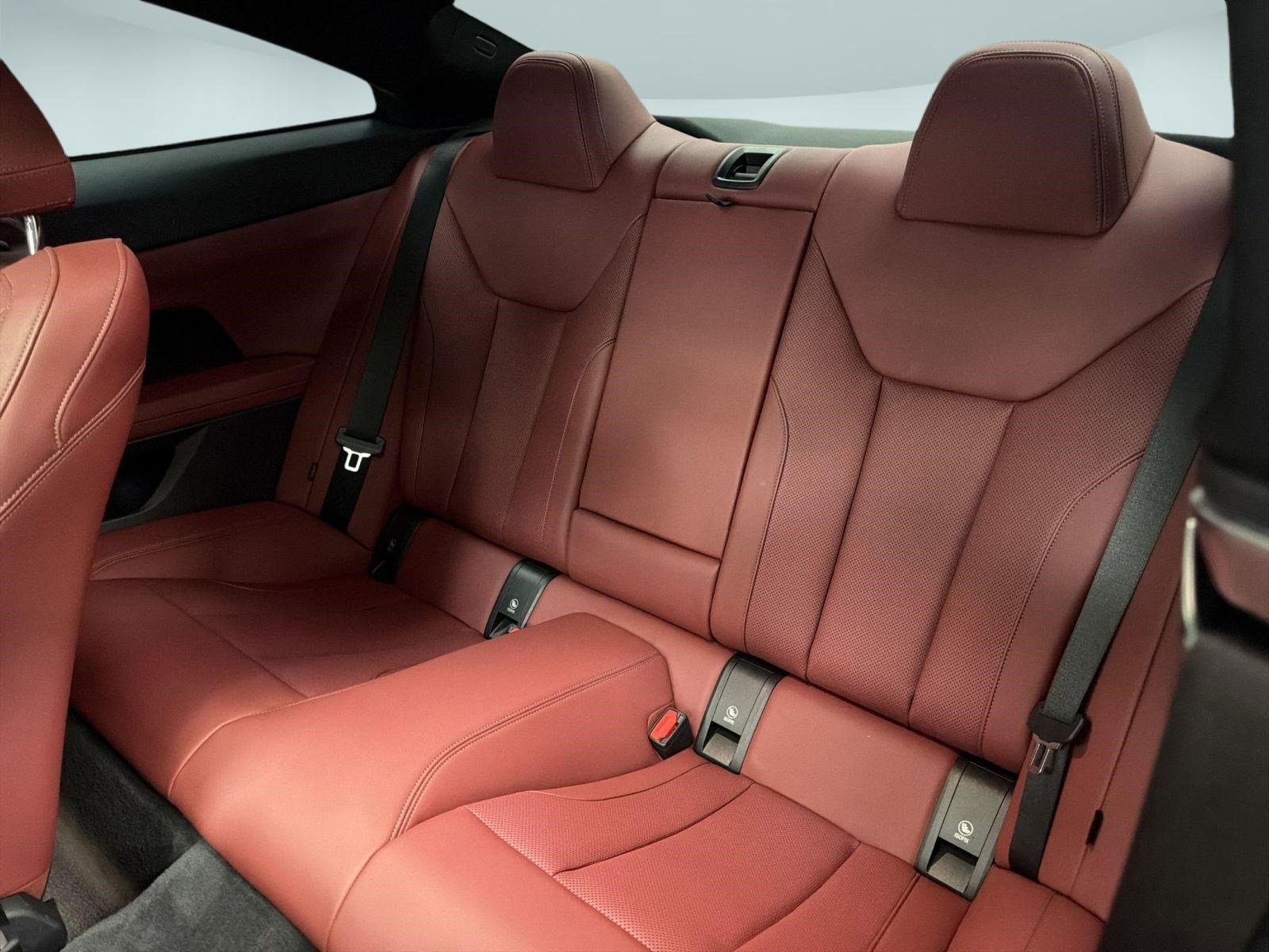 Used 2022 BMW 430i xDrive Coupe w/ M Sport Package image 26