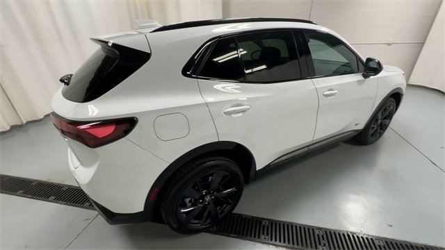Used 2025 Buick Envision Sport Touring image 8