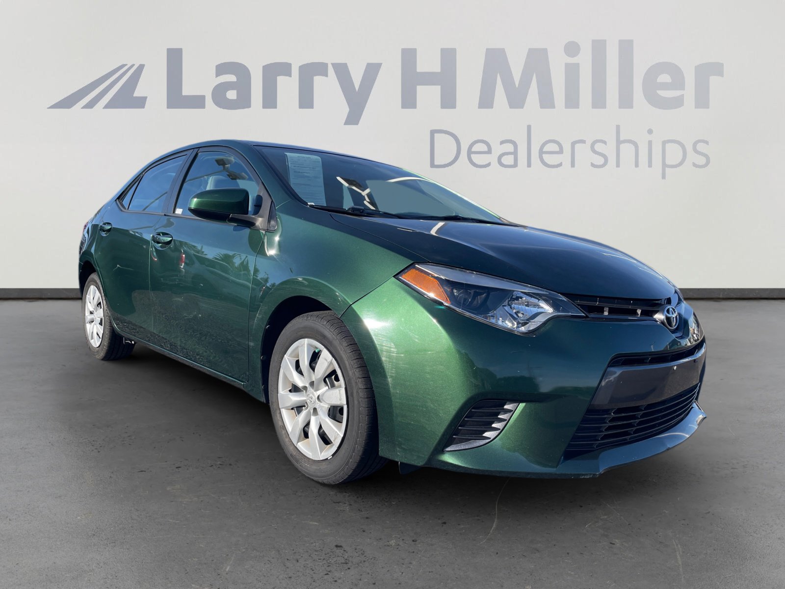 Used 2016 Toyota Corolla LE FWD image 7